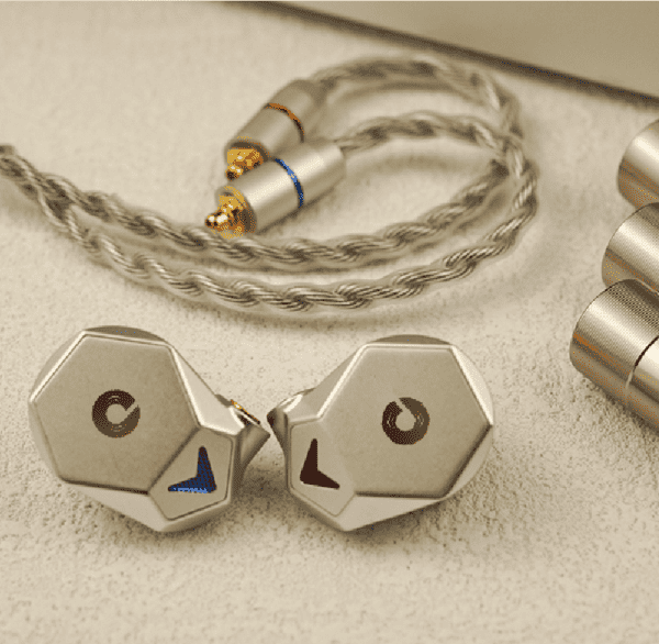 DA03 metal earphones